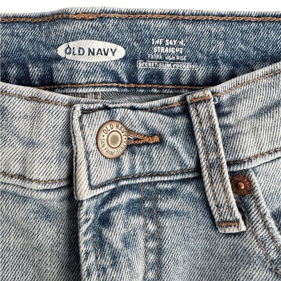 Old Navy Extra High Rise Straight Leg Jeans Distressed Light Wash Size 0 - Picture 2 of 6